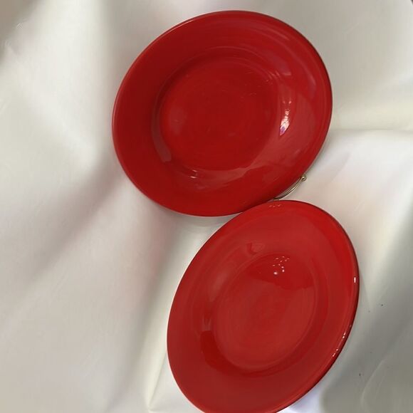 Pottery Barn Sausalito 12 Inch Bowl Plates Christmas Red Microwave Dishwasher - Picture 2 of 3